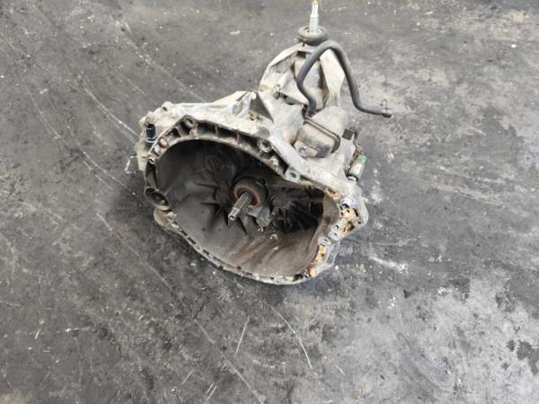 BOITE DE VITESSE MANUEL RENAULT MASTER / OPEL MOVANO / NISSAN INTERSTAR 2.5DTI / DCI -2010 - Vue 1